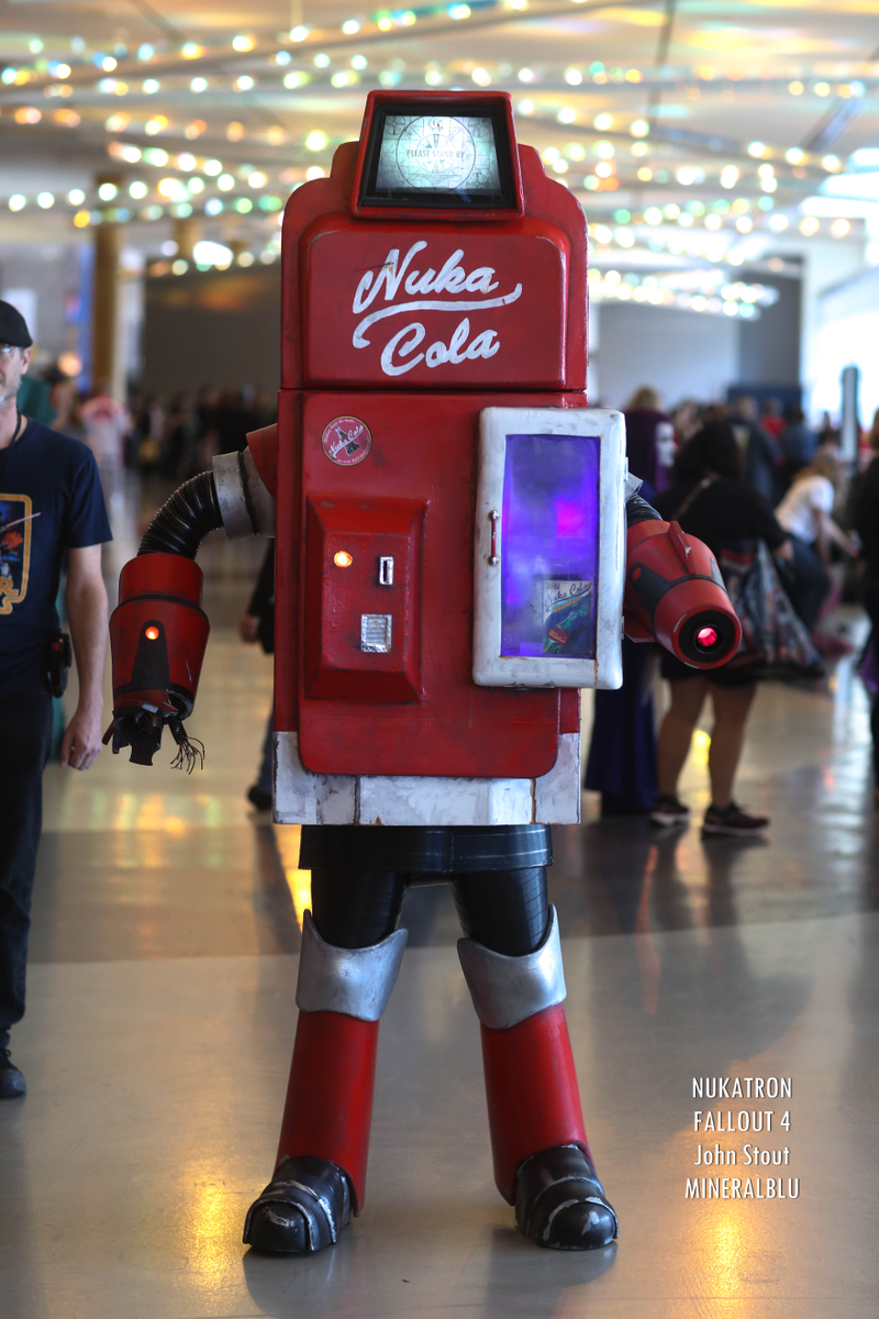 Illustration for article titled Our Favorite Cosplay From Fan Expo Dallas 2019